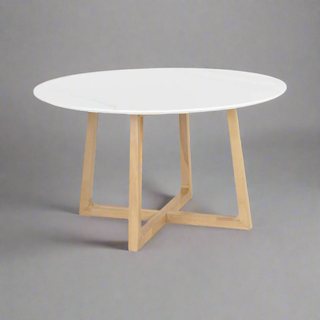 طاولة طعام أثينا