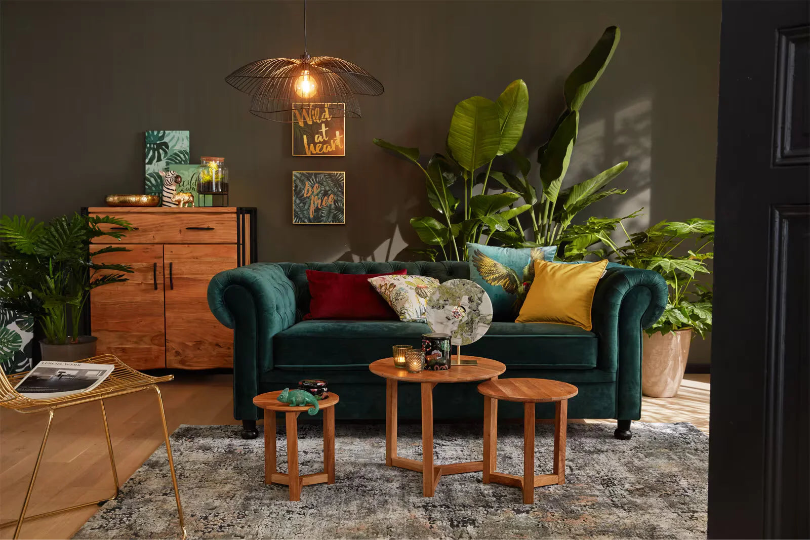 أريكة كامبريدج المخملية