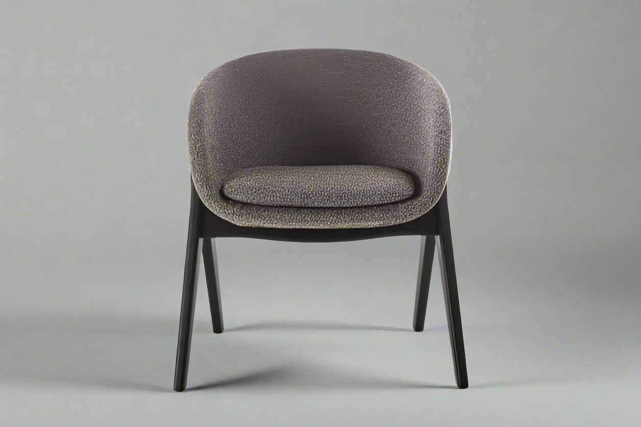 كرسي طعام ليرا