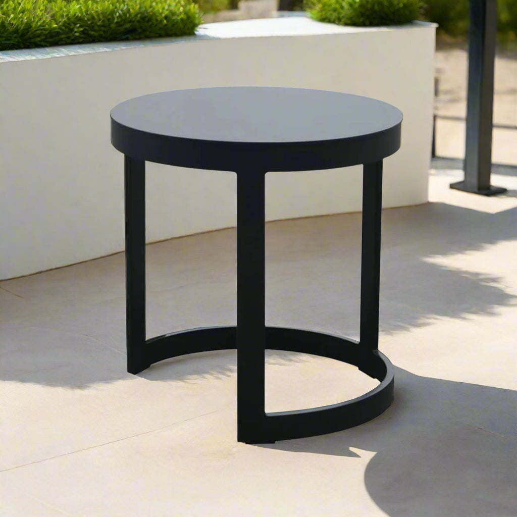 Neverland Outdoor Round Side Table