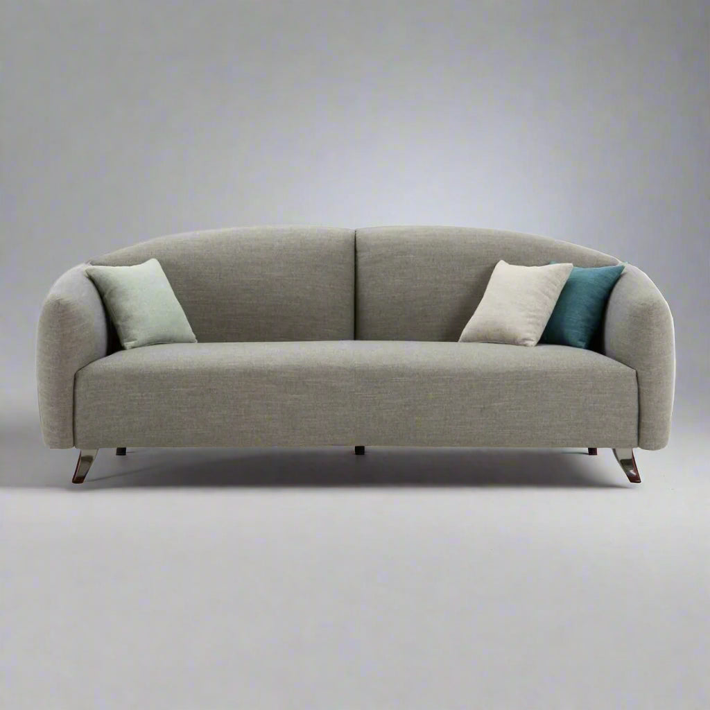 أريكة PlushEase المصممة