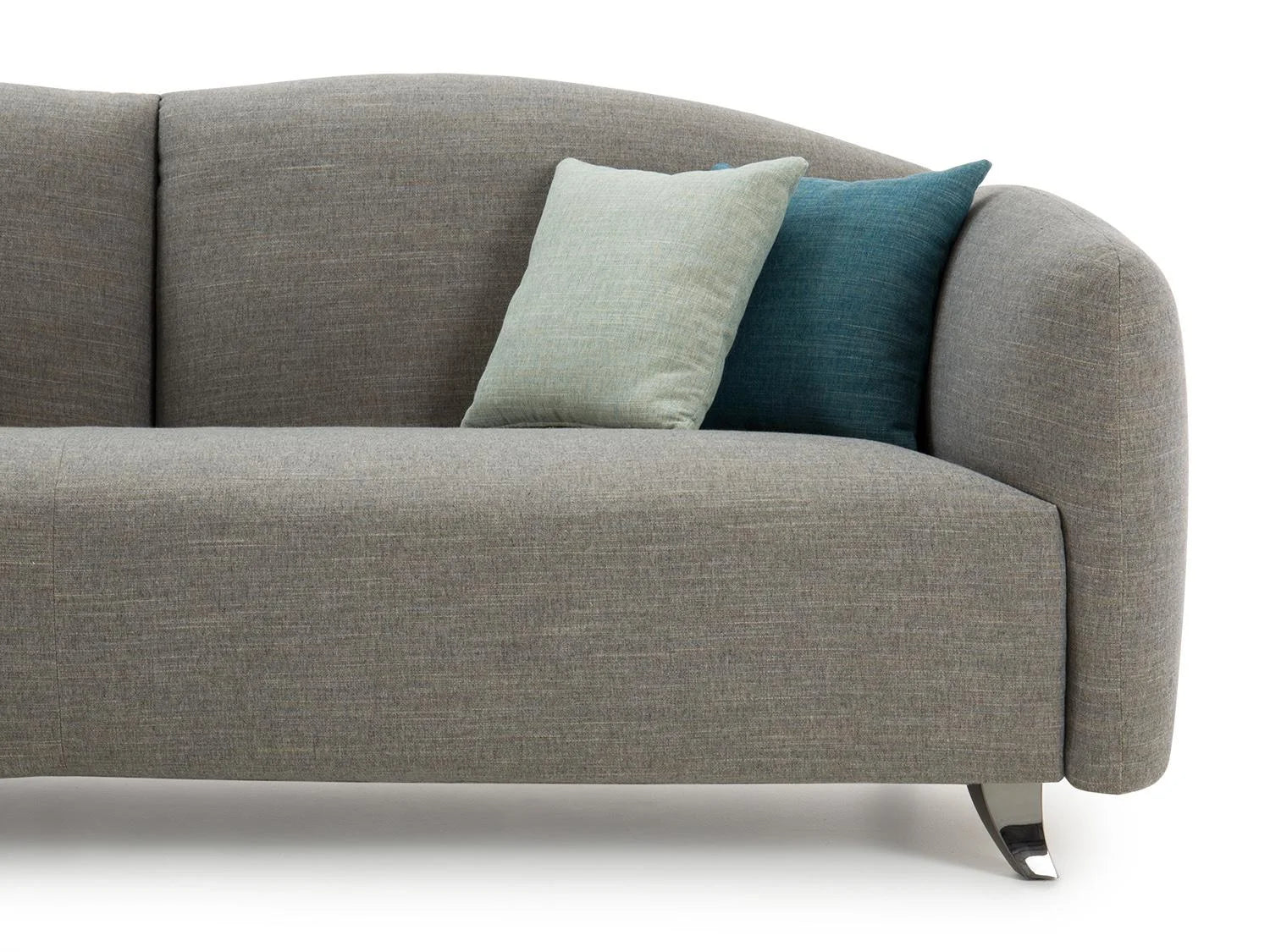 أريكة PlushEase المصممة