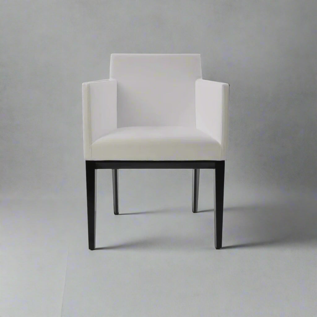 كرسي فيرتا الخشبي