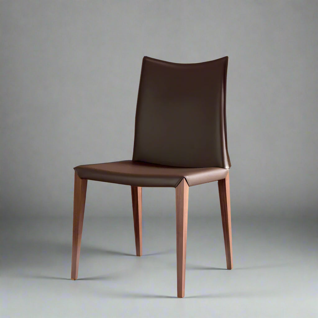 كرسي طعام جلدي من فاليرا