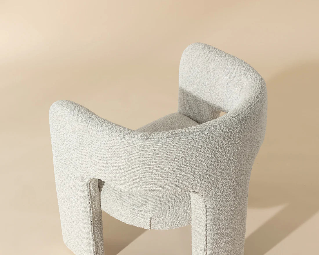 Niva Lounge Chair